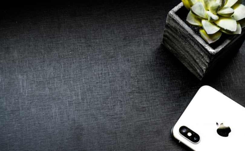 découvrez tout ce qu'il faut savoir sur les marques déposées (trademarks) : définition, importance, protection juridique et conseils pour assurer la sécurité de votre marque dans le monde des affaires.