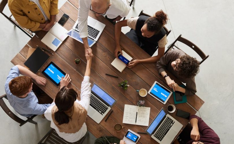 découvrez les clés du leadership, améliorez vos compétences de dirigeant et inspirez votre équipe vers le succès grâce à nos conseils et ressources pratiques.