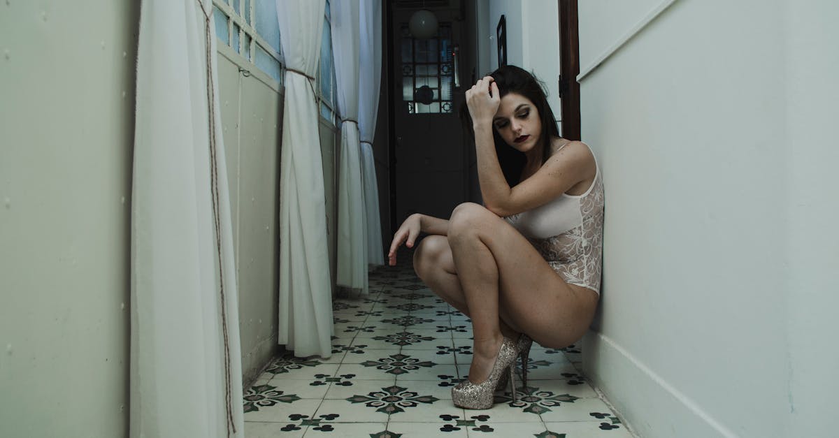 découvrez notre collection de lingerie de luxe alliant raffinement, élégance et matières haut de gamme pour sublimer votre féminité en toute occasion.