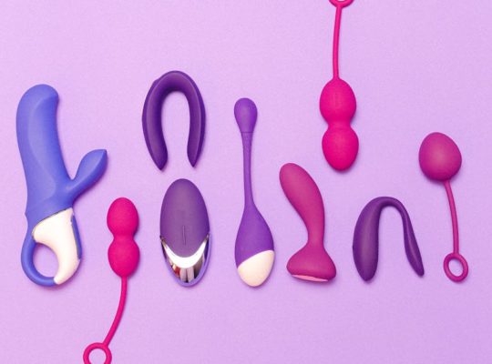 découvrez notre sélection de sex toys pour tous les plaisirs et tous les désirs. explorez des accessoires intimes de qualité pour épanouir votre vie sexuelle en toute discrétion et sécurité.