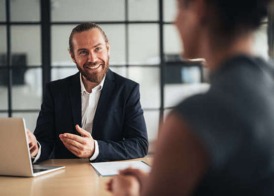 Une stratégie digitale performante commence toujours par la définition d’objectifs précis en collaboration avec une agence réseaux sociaux Lyon.