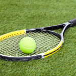 Comment intégrer des accès adaptés autour d’une Construction court de tennis en gazon synthétique à Toulon ?